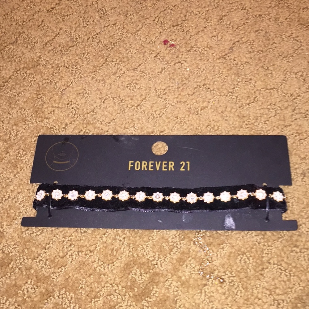 Forever 21 choker